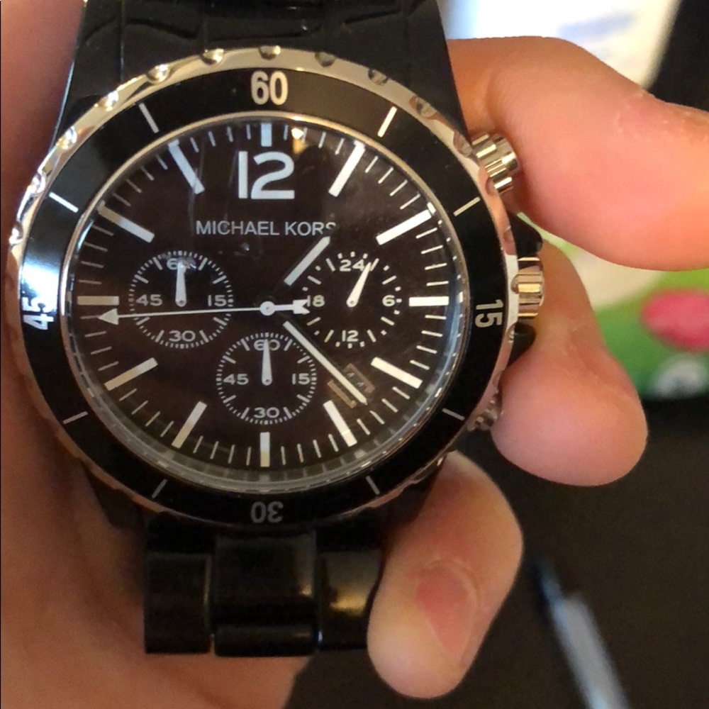 Michael Kors watch - Picture 2 of 2